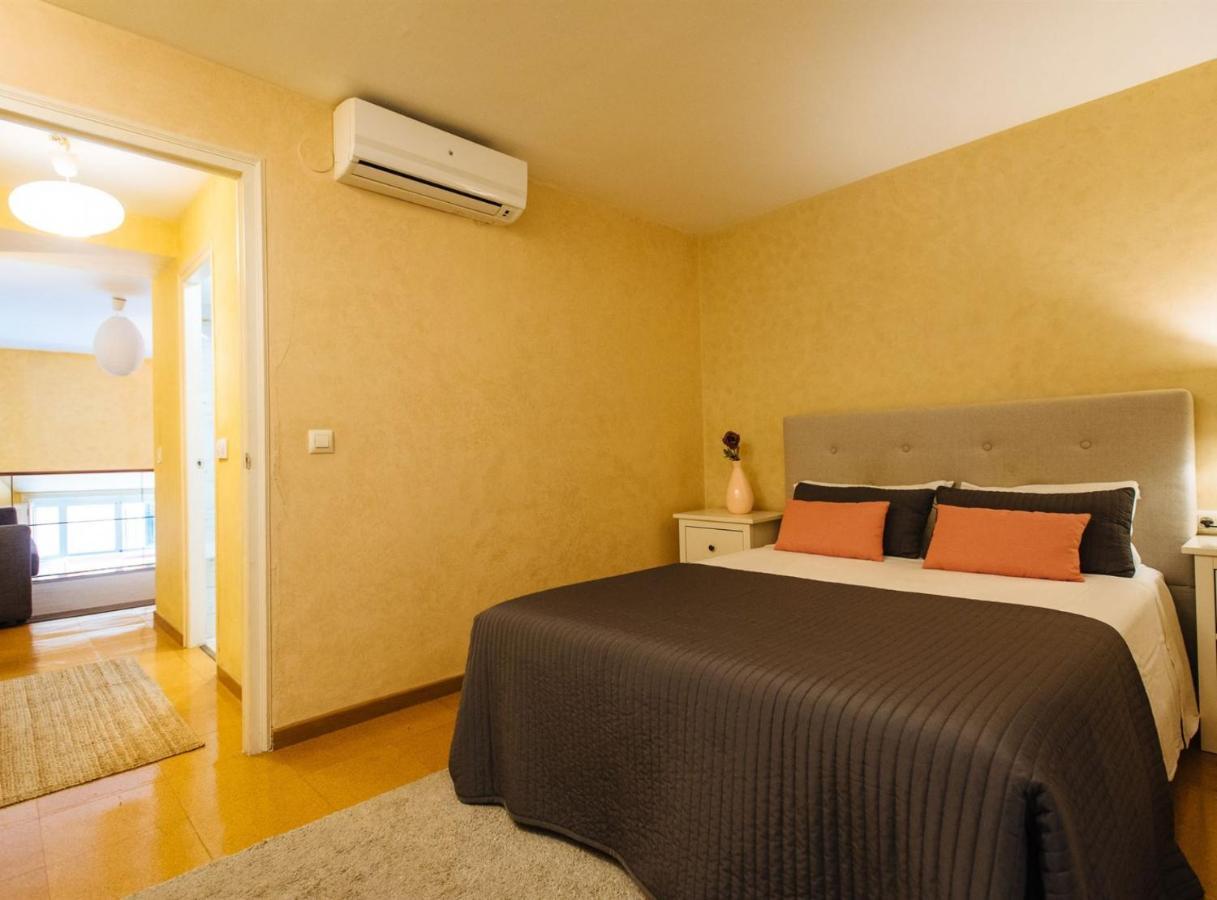 Pajaritos Suite Apartment - Private Parking Included Seville Exterior photo