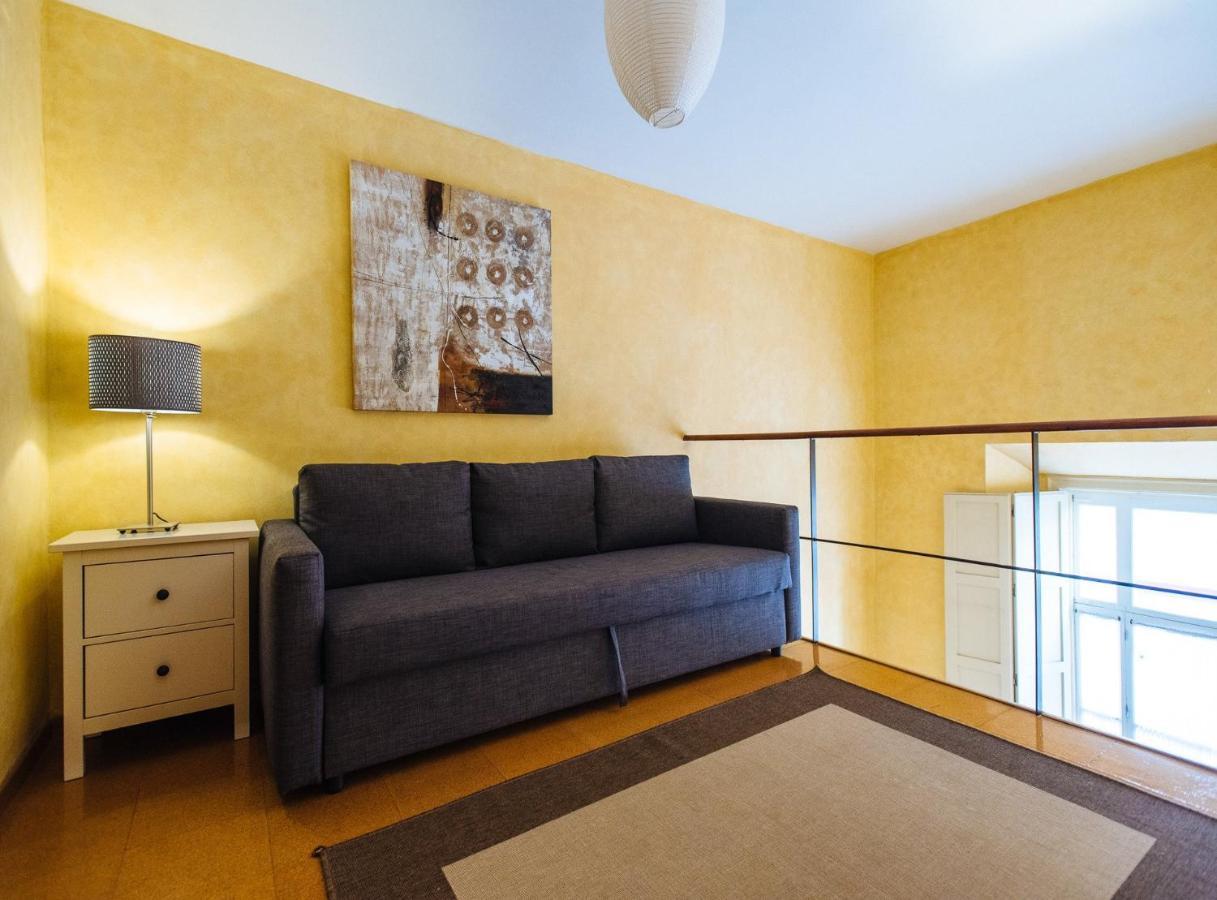 Pajaritos Suite Apartment - Private Parking Included Seville Exterior photo